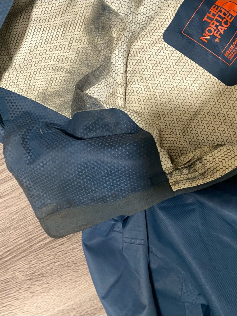 The North Face Fuseform dot matrix jacket - Medium - 2.5L - Picture 9 of 13